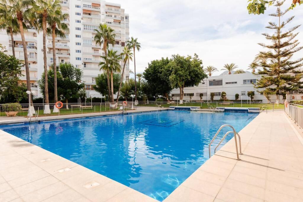 شقة Amplio Con Vistas Al Mar Y Piscina En بينالماذينا المظهر الخارجي الصورة